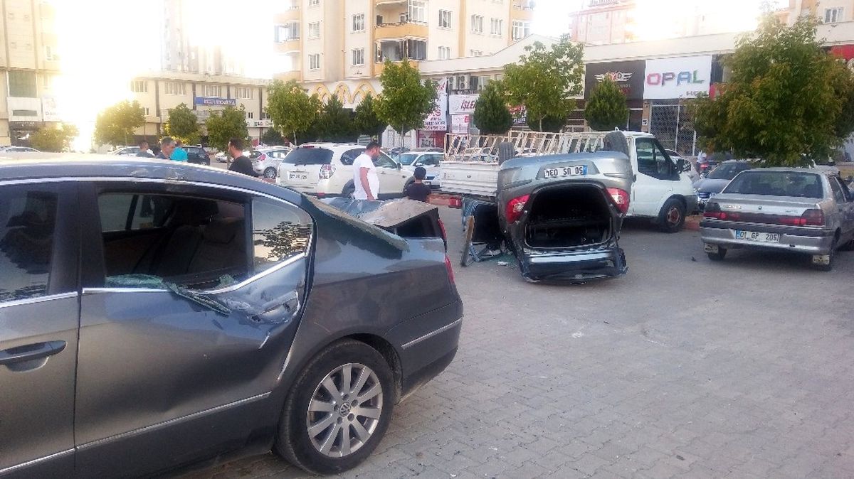 Gaziantep\'te Şaşırtan Kaza: 3 Yaralı