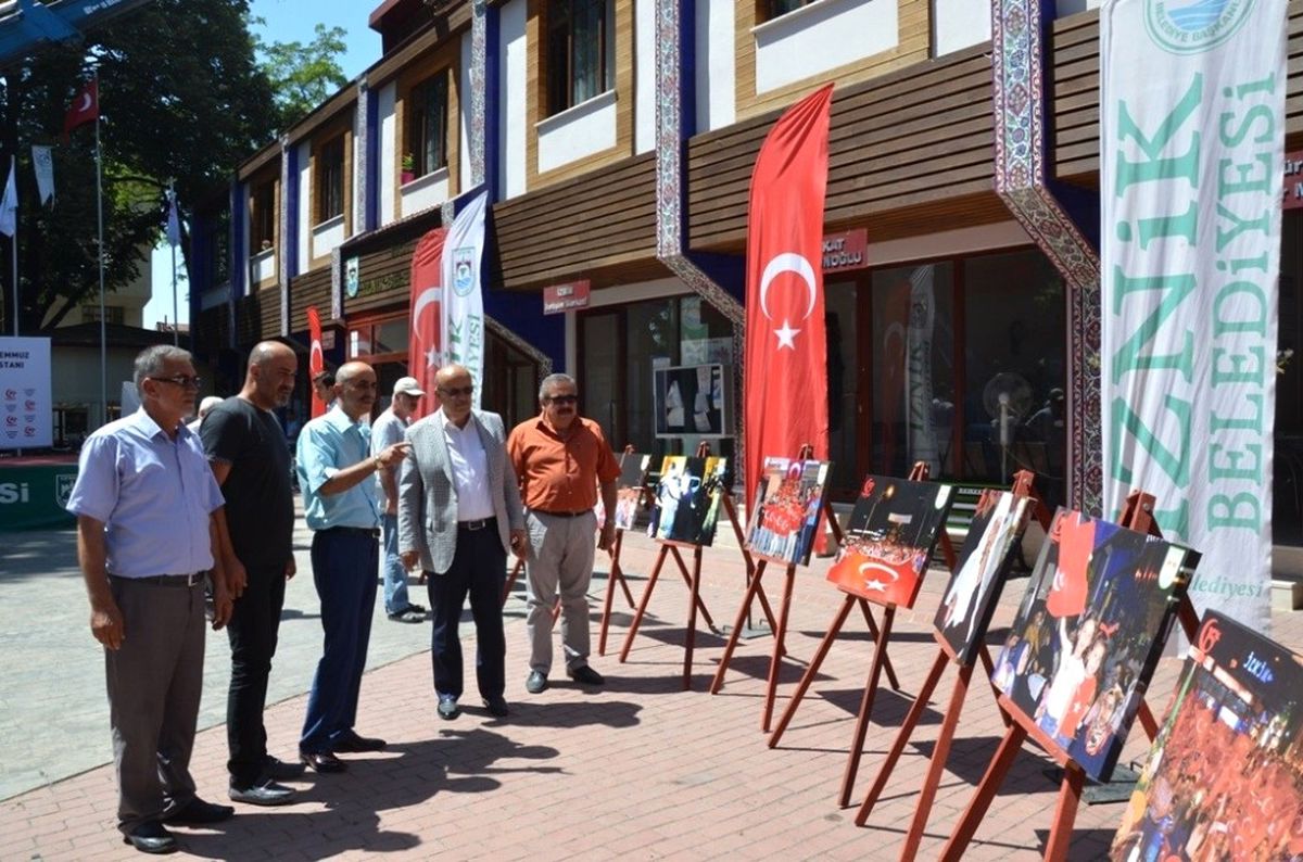 Karanlık Geceden Aydınlık Sabaha" Sergisi