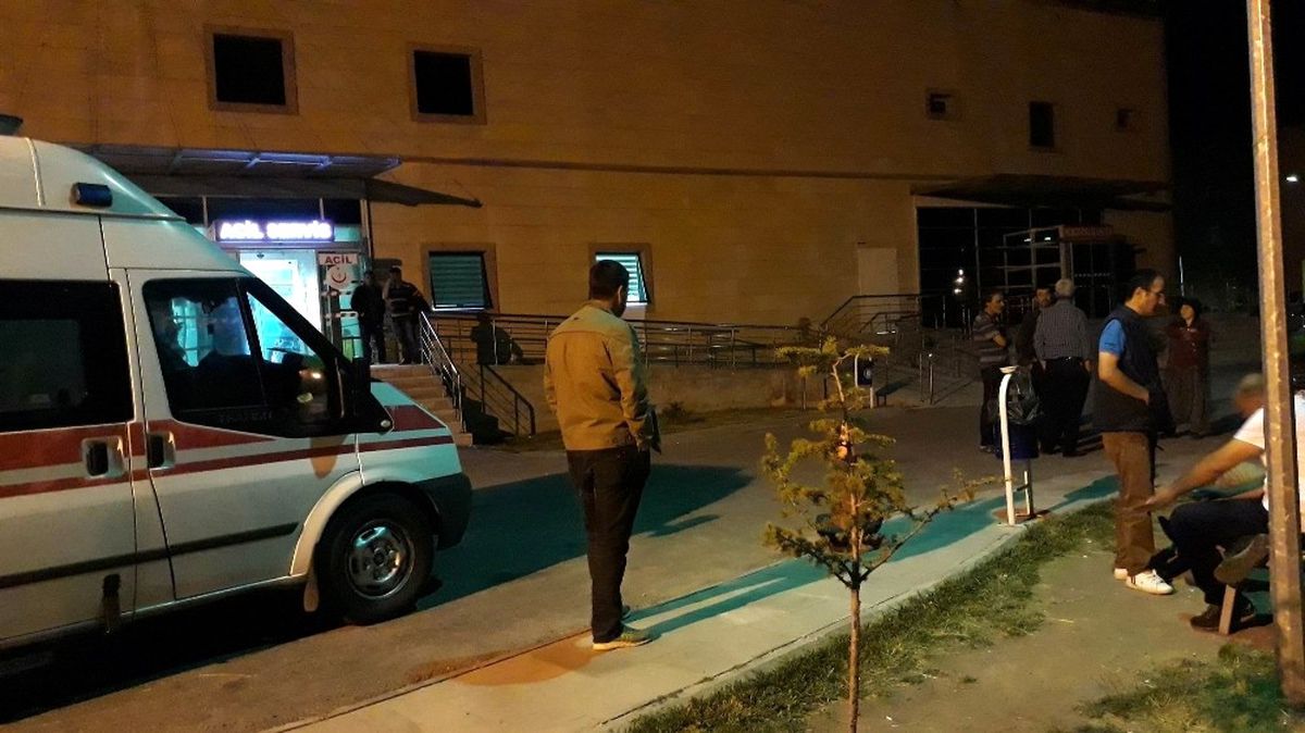 Karısını Tüfekle Öldürdü