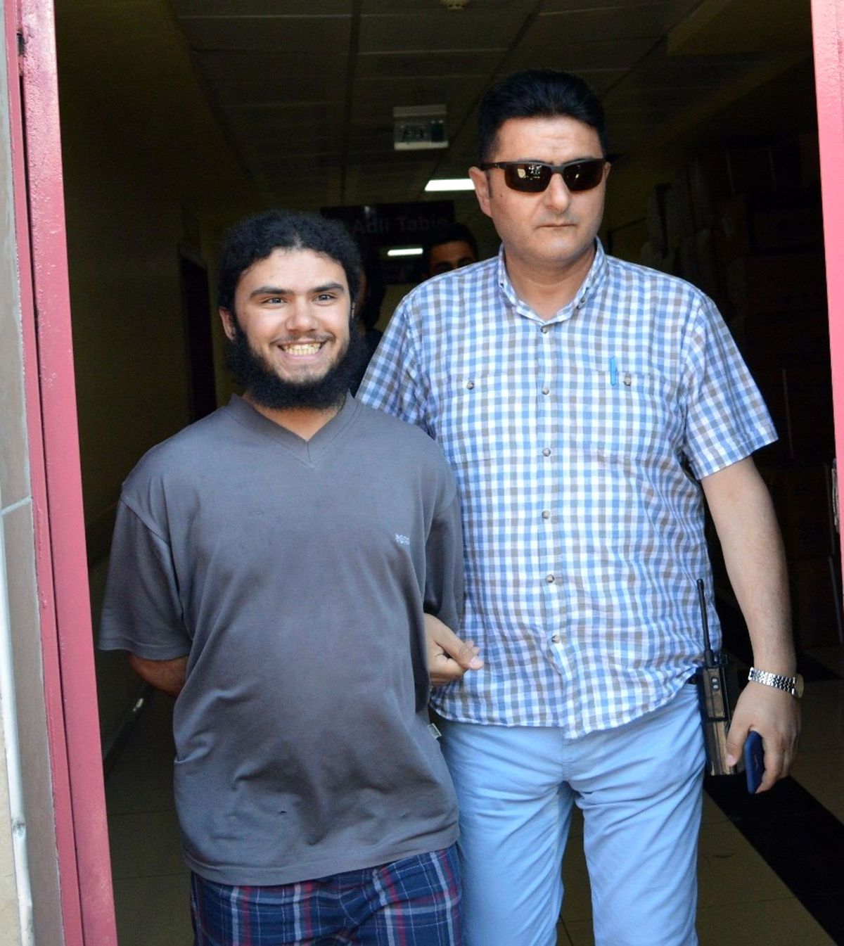 Katliam Hazırlığında İken Yakalanan Deaş\'lılar Doktor Kontrolüne Gülerek Geldi