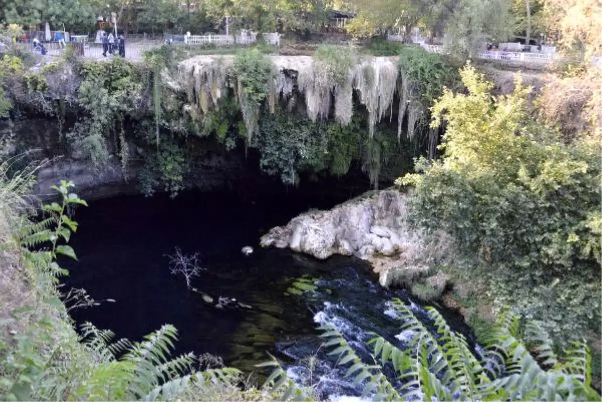 Kuruyan Şelalelerde "Su" Çalışması