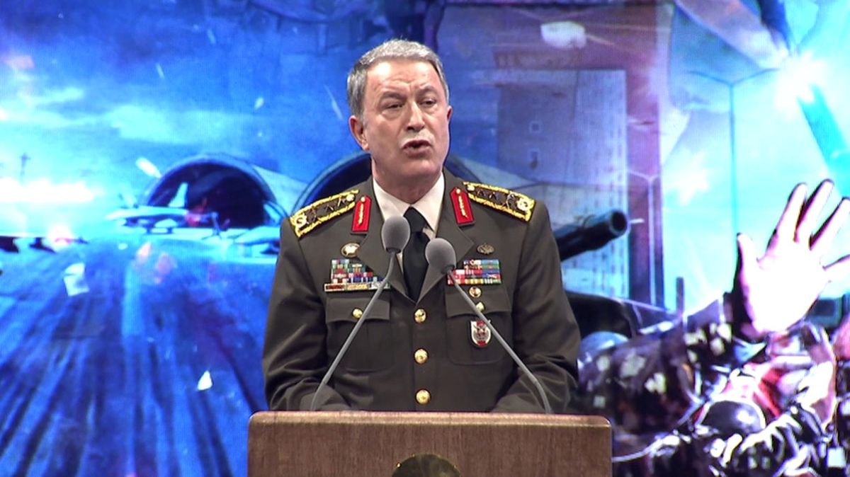 Org. Akar 15 Temmuz Anmalarında Konuştu, Salon 'En Büyük Asker Bizim Asker' Sloganıyla İnledi