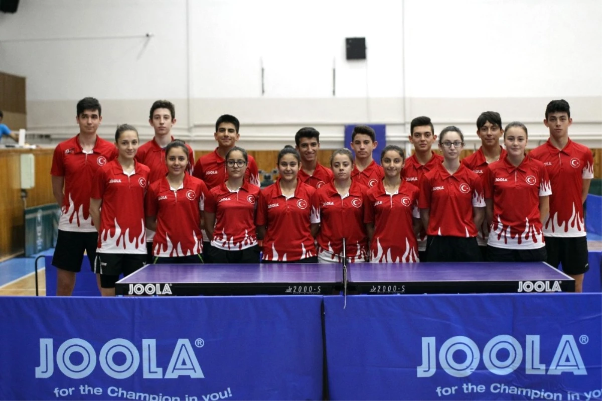 Masa Tenisi Genç Milli Takımı Portekiz\'e Gitti