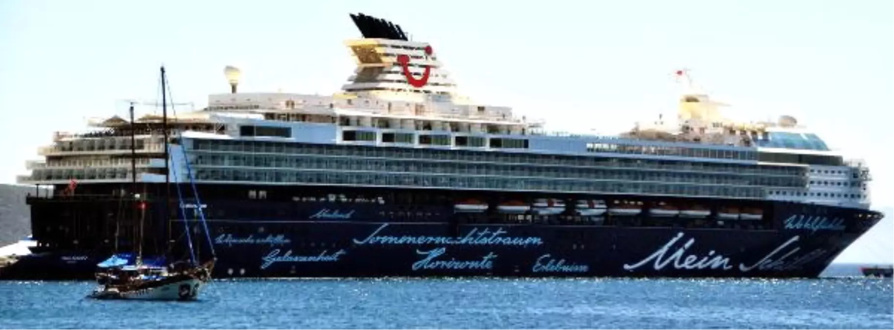 Mein Schiff 2\', Beşinci Kez Bodrum\'da