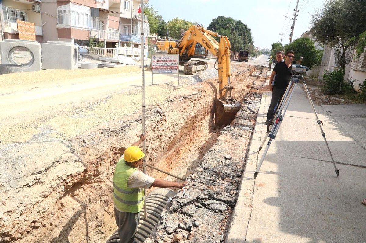Meski, Tarsus\'ta Yağmur Suyu Hattı Döşeme Çalışmalarına Başladı