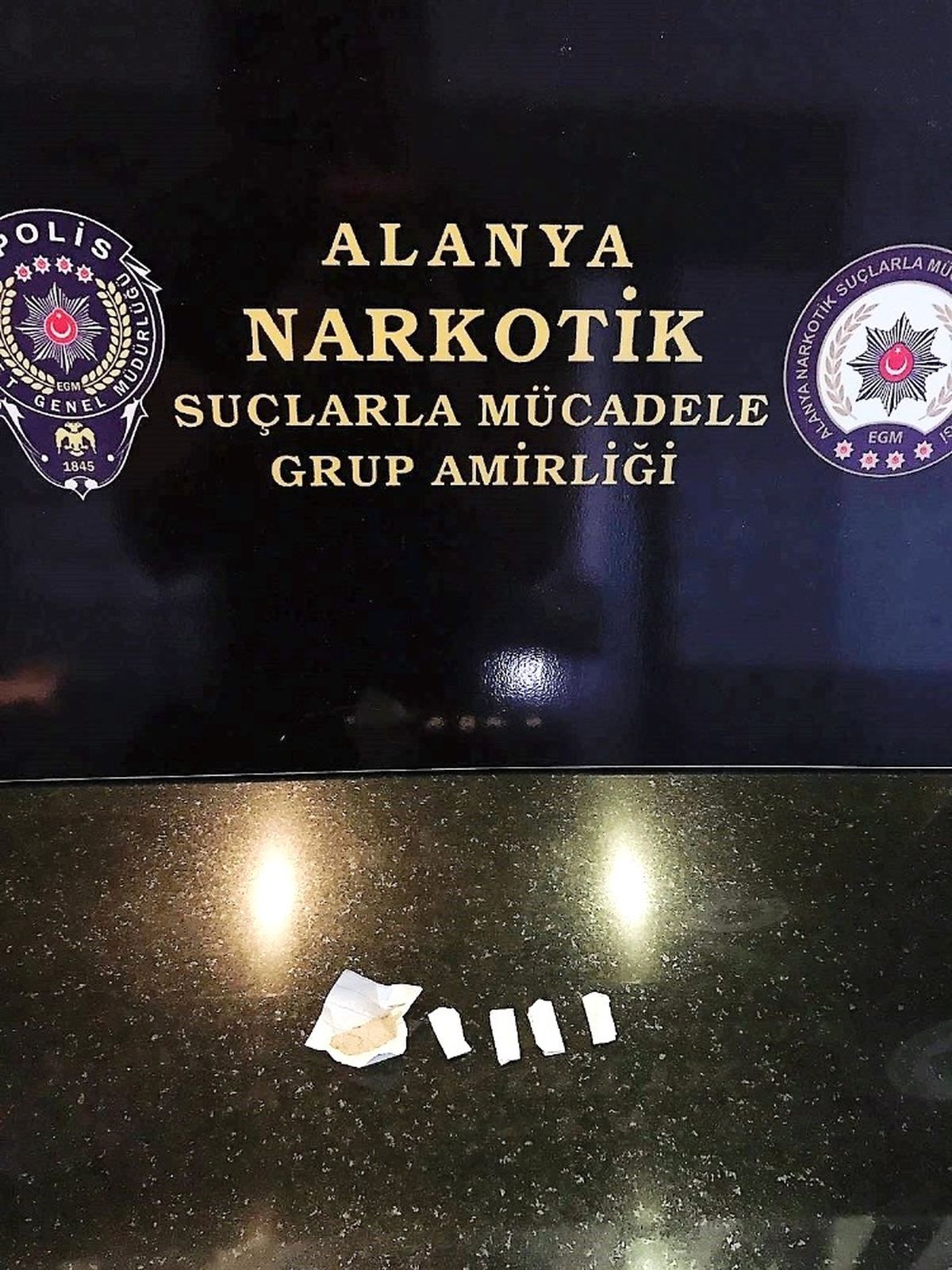 Polisin Durdurduğu Araçtan Eroin Çıktı