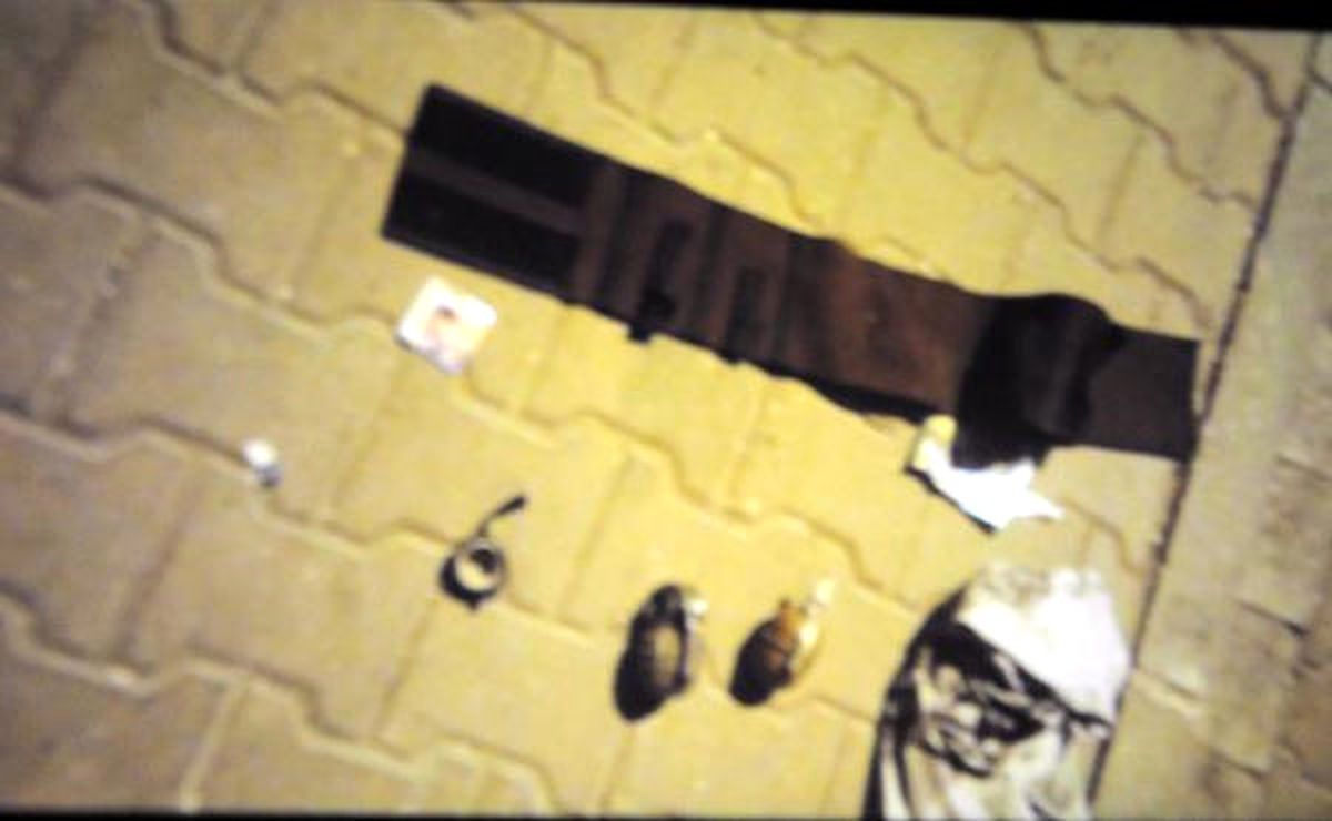 Polisten Kaçan Suriyeliler\'in Üzerinde Tabancalar ve El Bombaları Ele Geçirildi