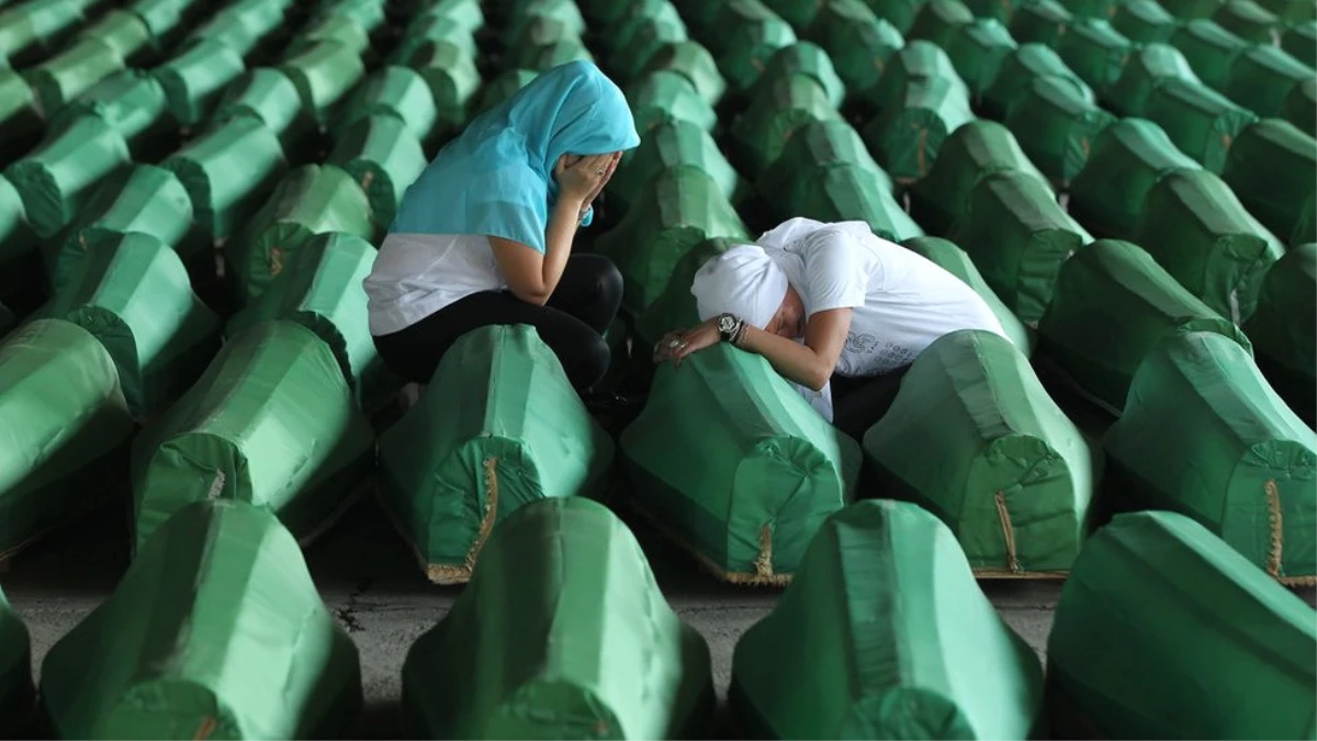 Srebrenitsa Kurbanları İçin Lahey\'de \'Soykırım Anıtı\' Önerisi