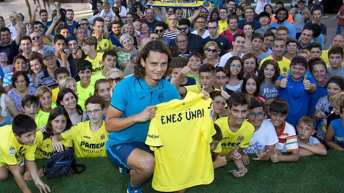Villarreal, Enes Ünal\'ı Tanıttı