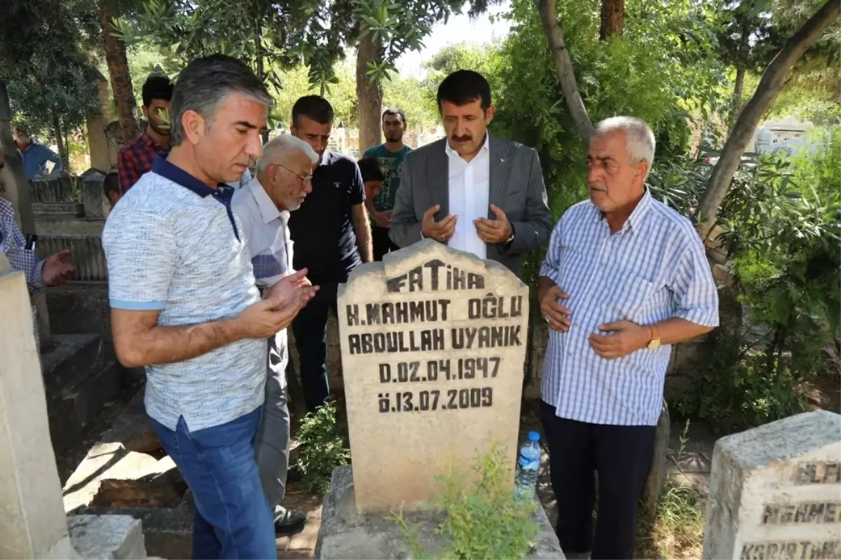 Abdullah Uyanık Mezarı Başında Anıldı