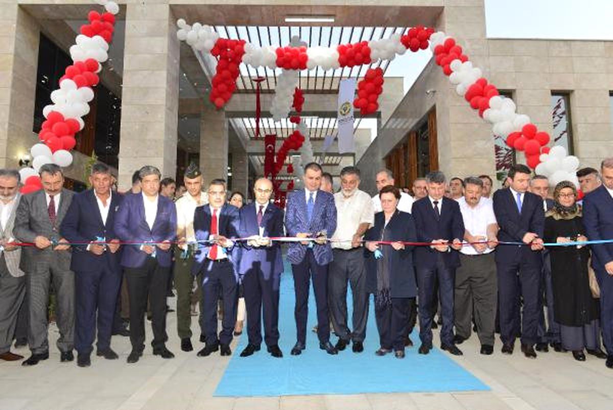 Adana\'da 15 Temmuz Şehitler Parkı Açıldı