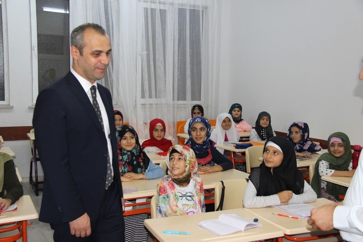 Adanur, Kur\'an Kursu Öğrencileriyle Bir Araya Geldi
