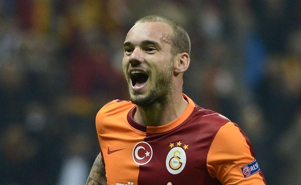 Antalyaspor Sneijder Için Devreye Girdi