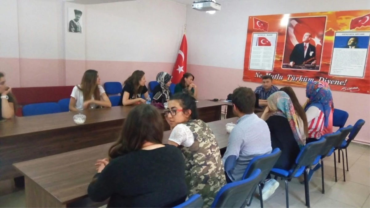 Aslanapa\'da Türk Halk Oyunları Yöre Oyunları Öğreticisi Kursu