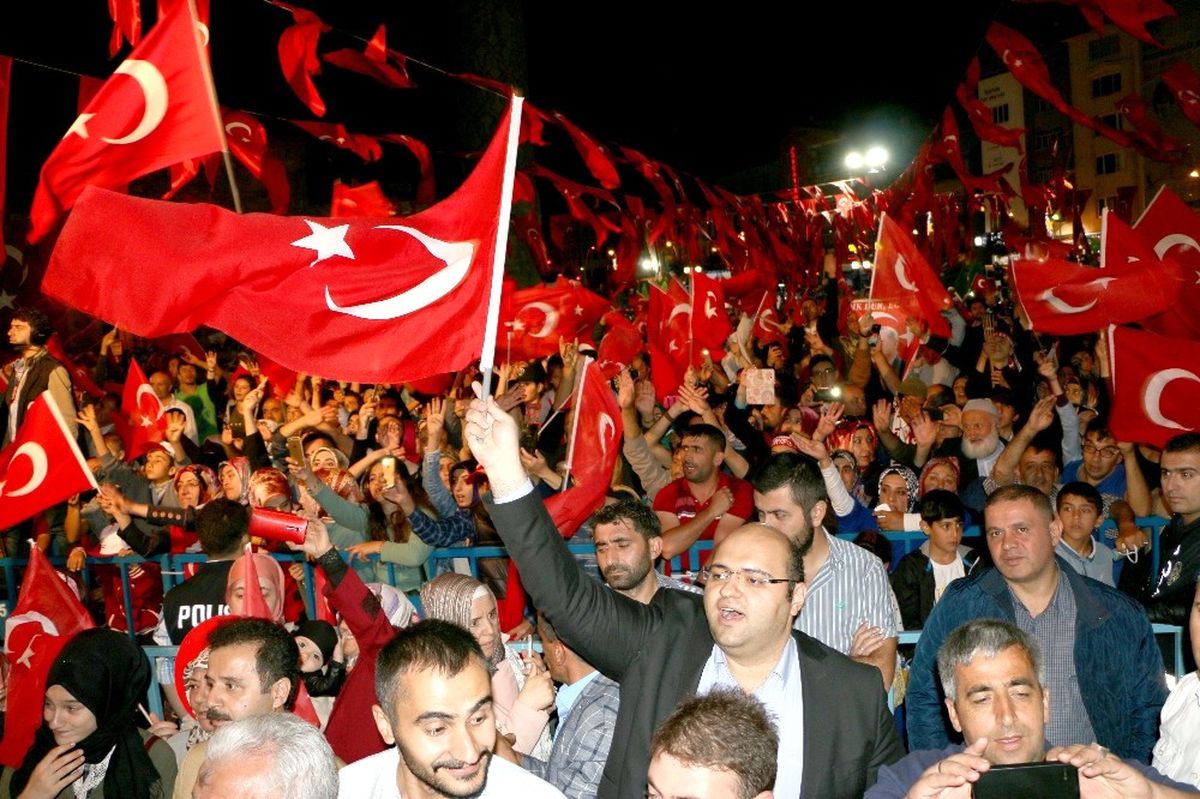 Aziziye Belediye Başkanı Muhammed Cevdet Orhan: "Milletin Silahını, Milletin İradesine Çevirenleri...