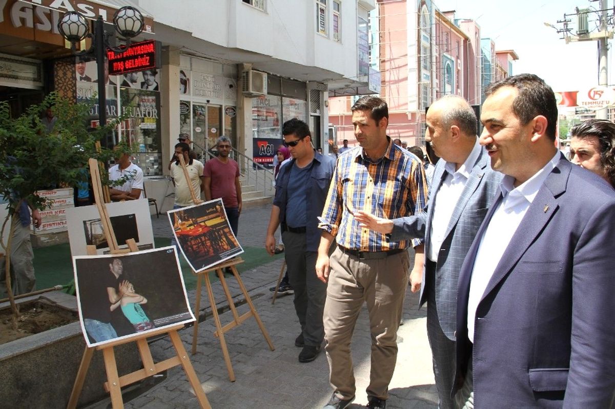 Bismil\'de 15 Temmuz Sergisine Yoğun İlgi
