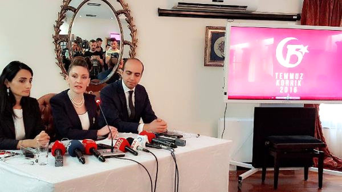 Büyükelçi Kılıç 15 Temmuz Darbe Girişimi Basın Toplantısında Gözyaşlarını Tutamadı
