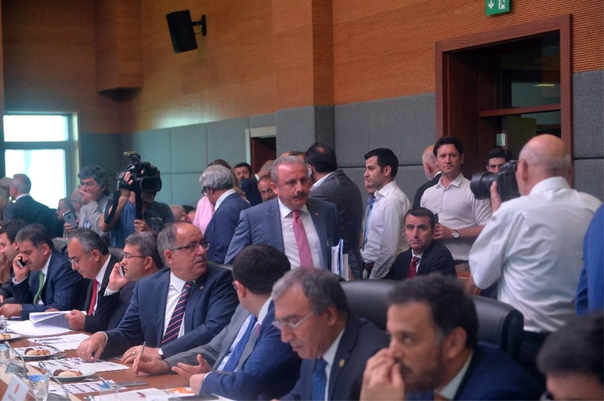 Dha Ankara-  Anayasa Komisyonu\'nda Tartışma Çıktı (1)