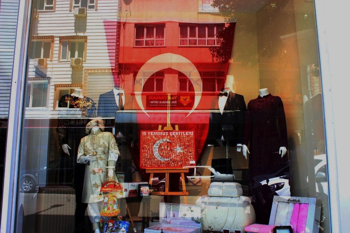 Esnaflar 15 Temmuz\'u Unutturmuyor