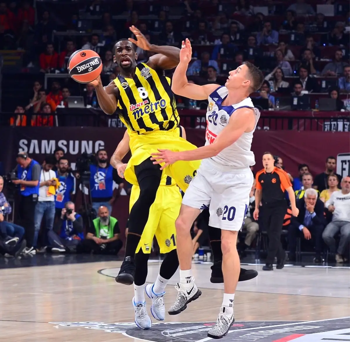 Fenerbahçe\'den Ekpe Udoh\'a Teşekkür Mesajı