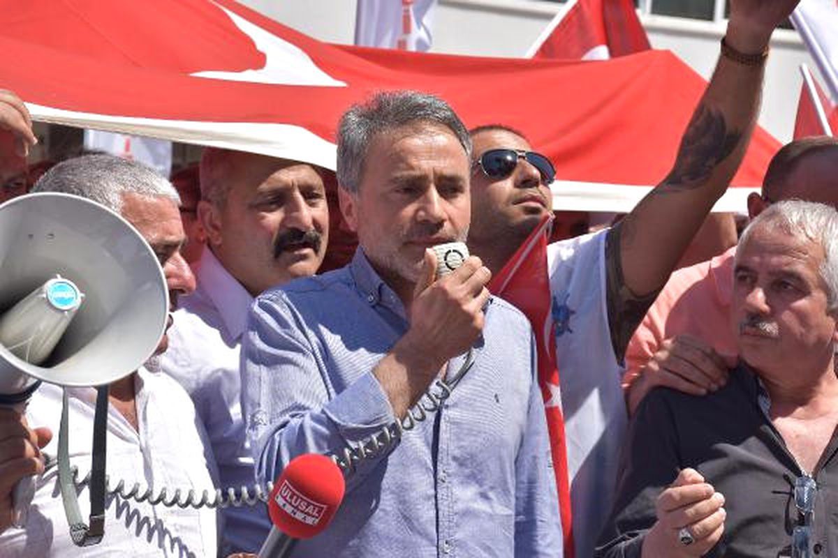 Grevdeki İşçiler Eylem Yaptı