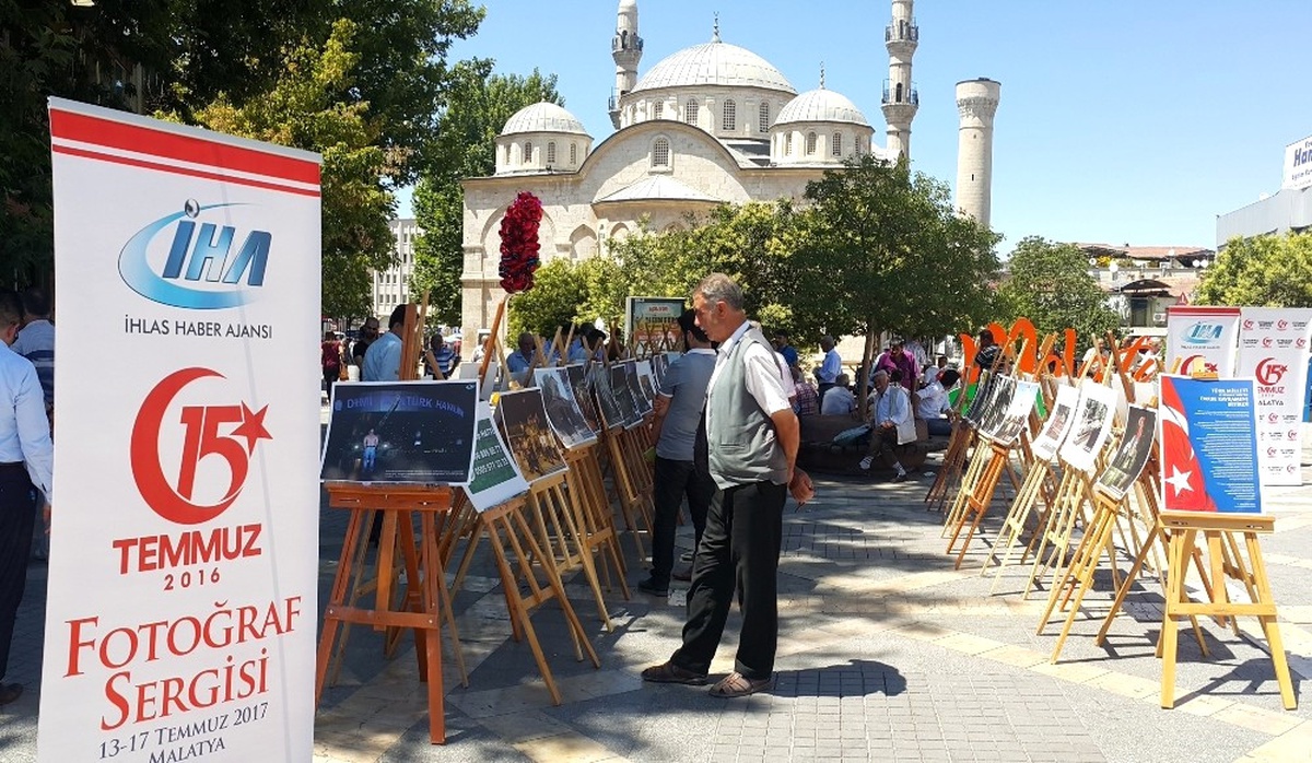 İha\'nın Sergisine Vatandaşlardan Büyük İlgi