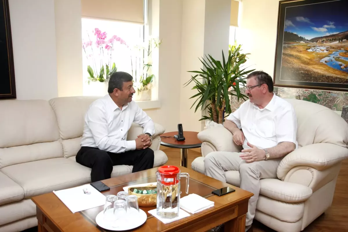 İlhan Bayram, Başkan Karabacak\'ı Konuk Etti