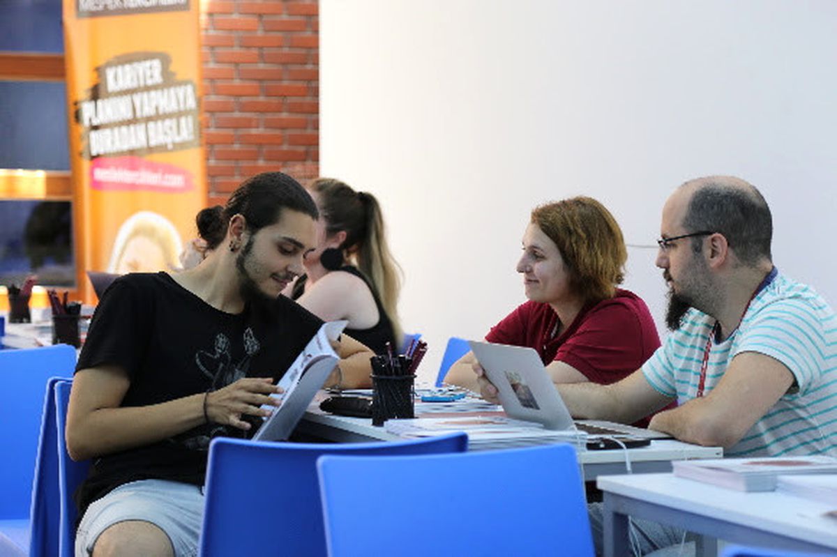 İstanbul Ayvansaray Üniversitesi Tanıtım ve Tercih Günleri