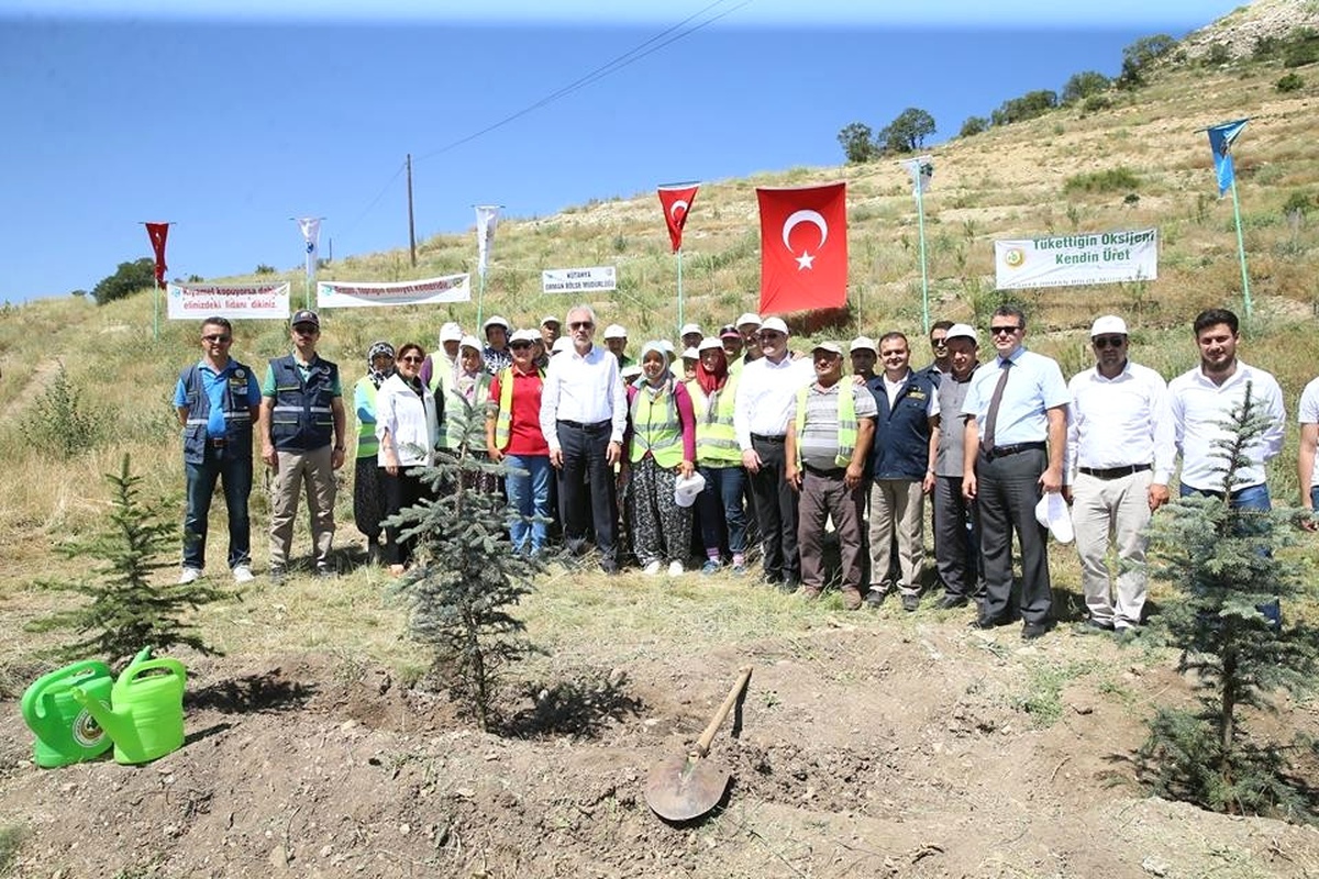 Kütahya\'da 15 Temmuz Şehitleri İçin Hatıra Ormanı Oluşturuldu
