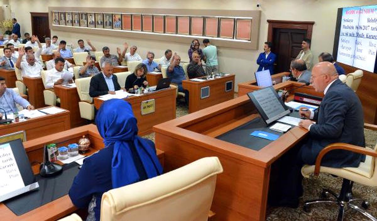 Menderes\'in Unvanı 57 Yıl Sonra Geri Verildi