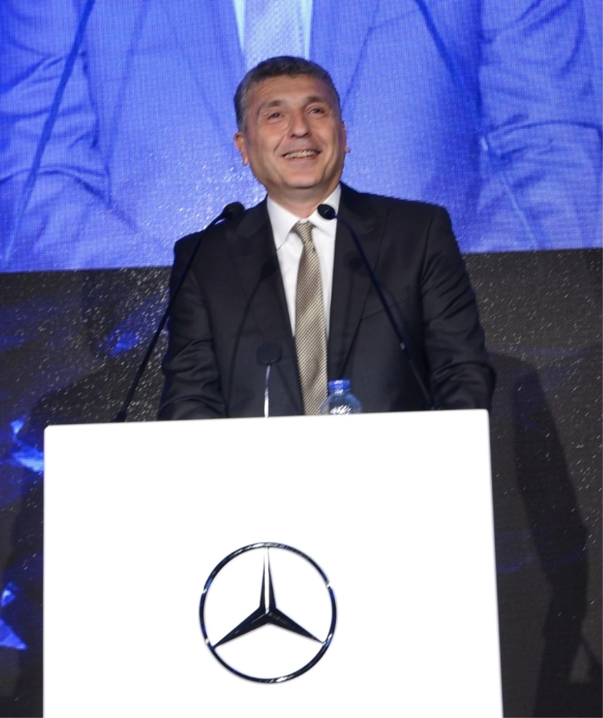 Mercedes-Benz Türk, 50\'nci Yıldönümünü Kutladı