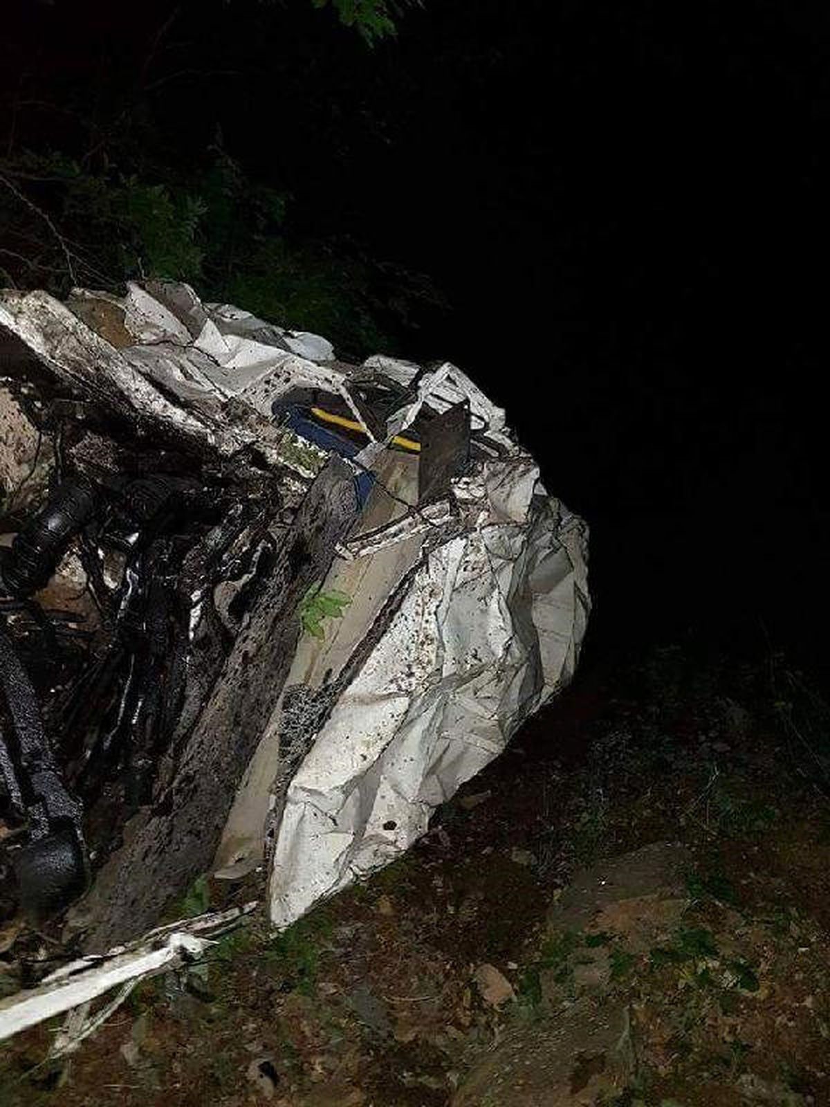 Minibüs Uçuruma Yuvarlandı: 3 Ölü 10 Yaralı
