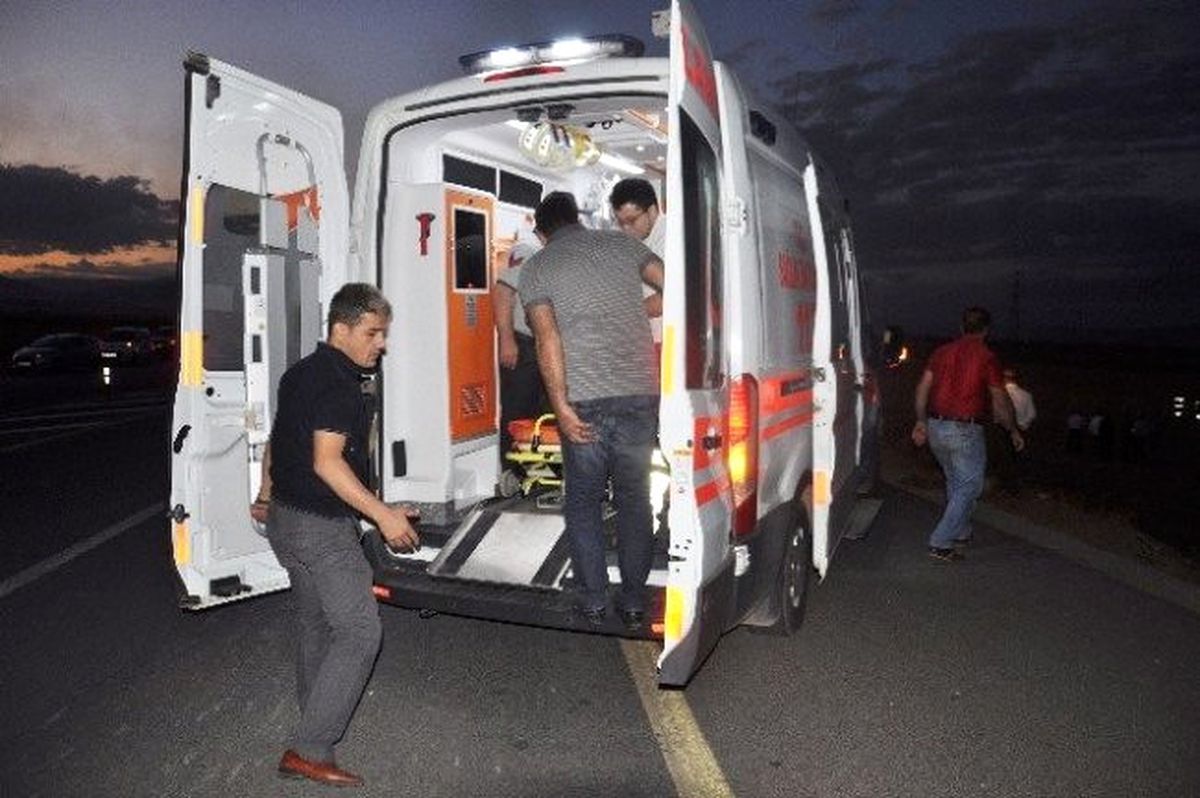 Muş\'ta Trafik Kazası: 2 Yaralı