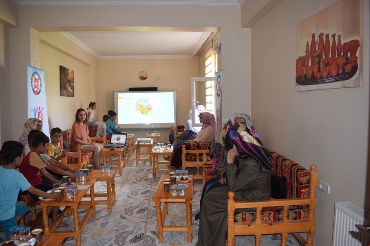 Mutki\'de Beslenme Semineri