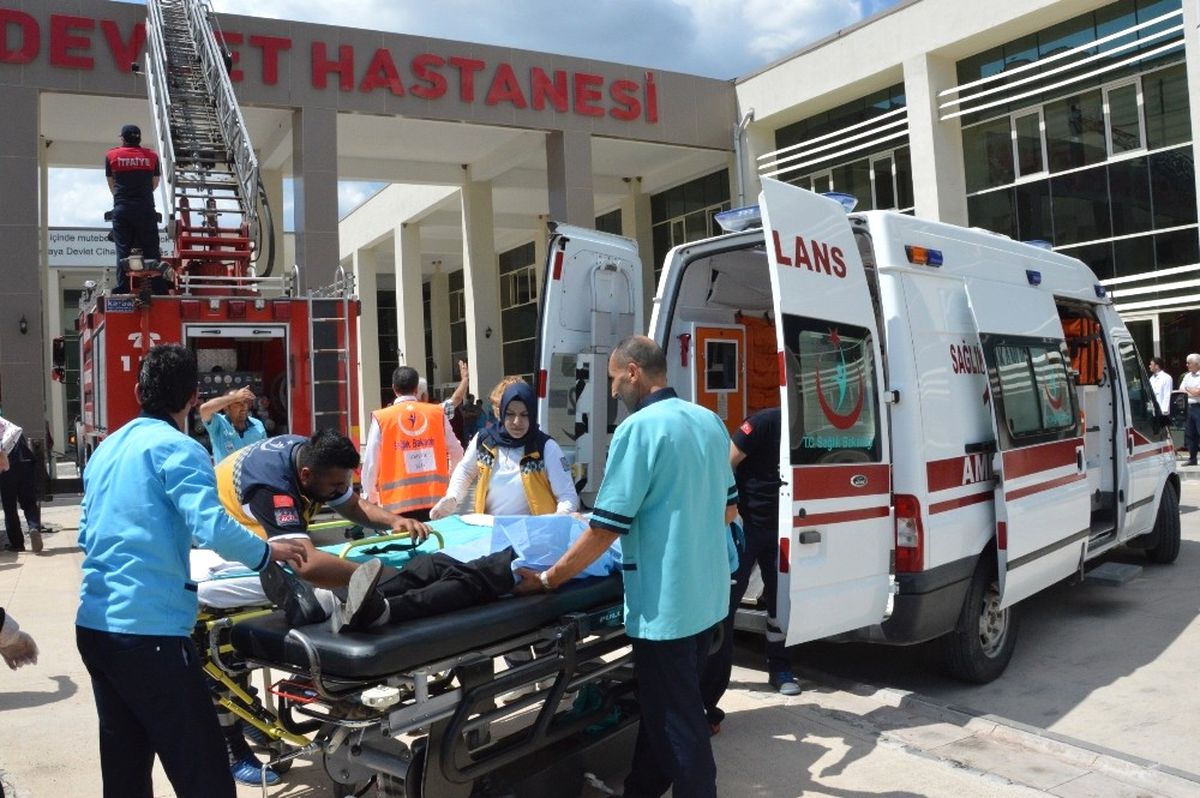 Niksar\'da Yangın Tatbikat Gerçeği Aratmadı