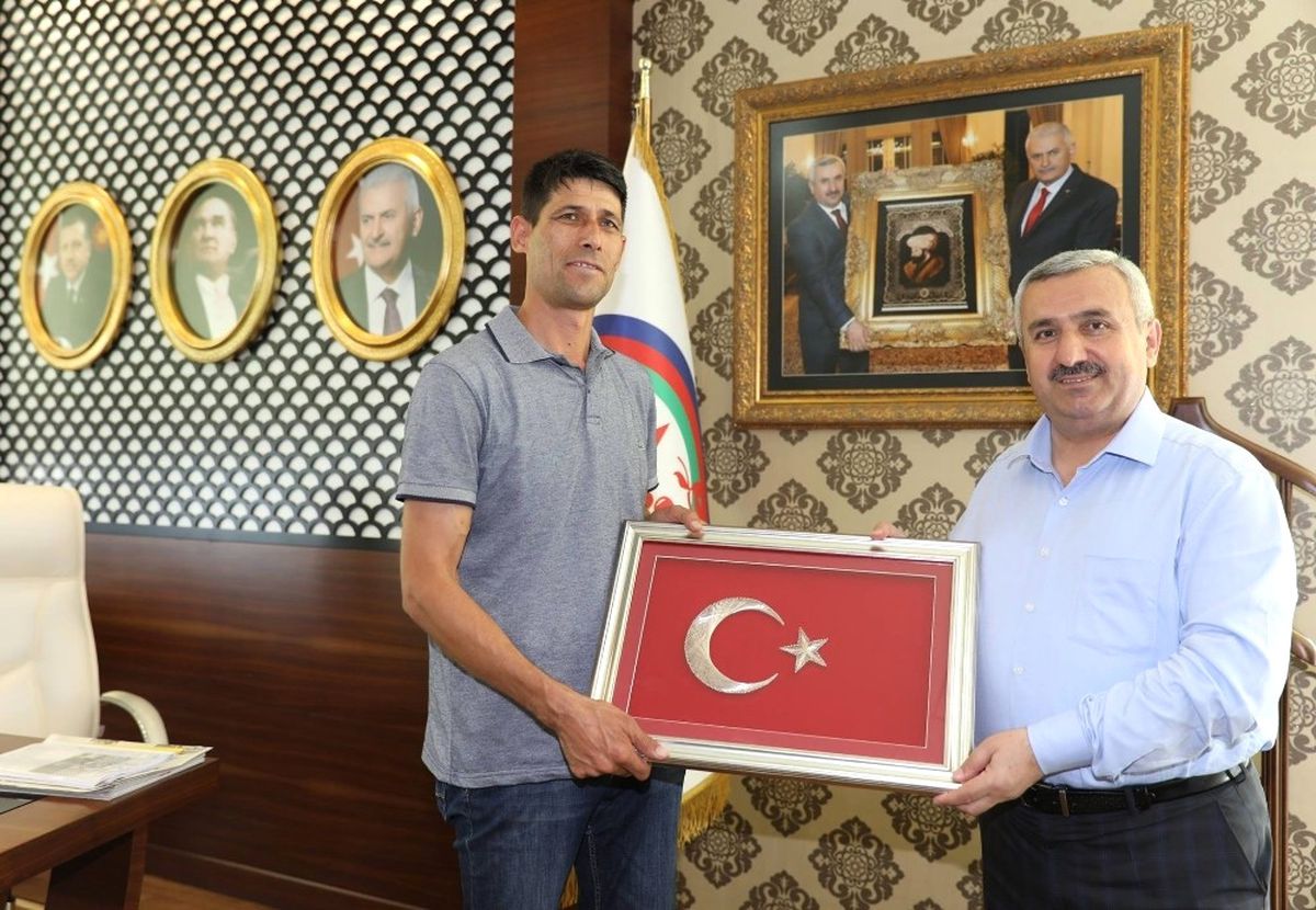Ömer Halisdemir\'in Kardeşinden Başkan Baran\'a Ziyaret