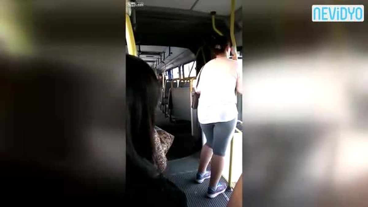 Otobüs Ortadan İkiye Ayrıldı!