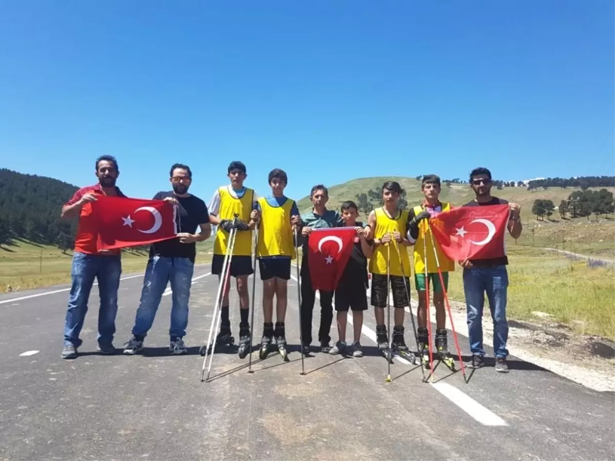 Sarıkamış\'ta 15 Temmuz Şehitleri ve Gazileri Anısına Turnuva Düzenlendi