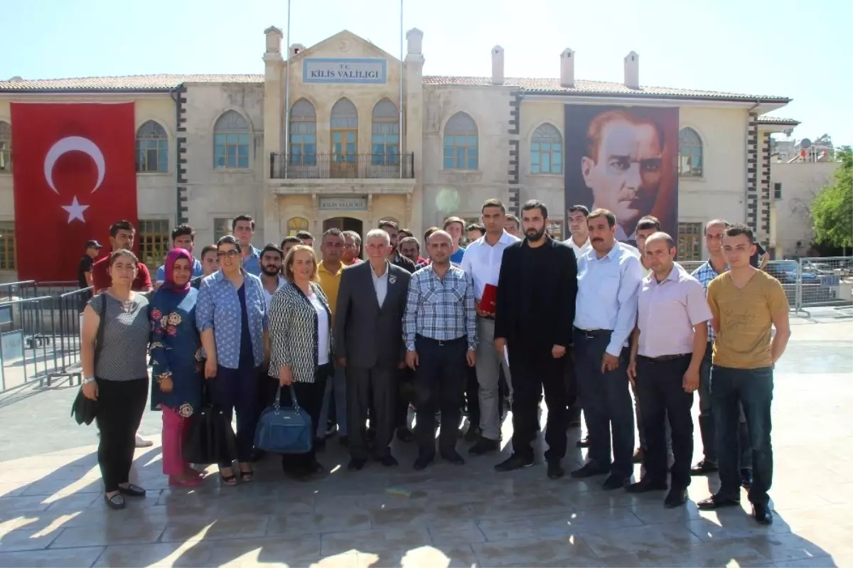 Şehit Ailesinden Alınan Türk Bayrağı Cumhurbaşkanı Erdoğan\'a Teslim Edilecek