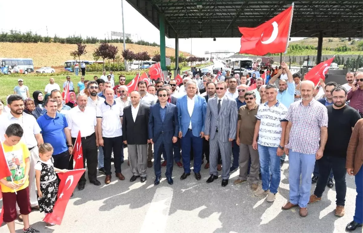 Tuzlalı Demokrasi Şehitleri ve Gaziler Orhanlı Gişeleri\'nde Anıldı