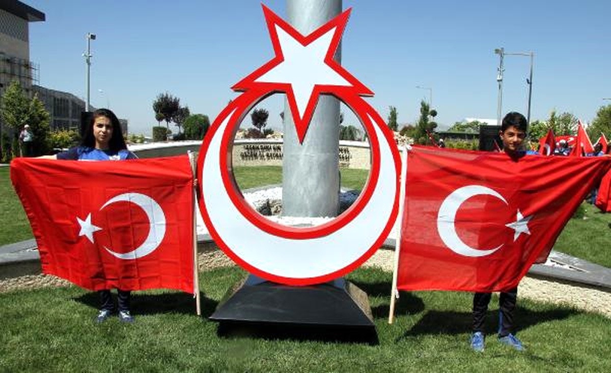 15 Temmuz Anısına Şehitler Parkı Açıldı