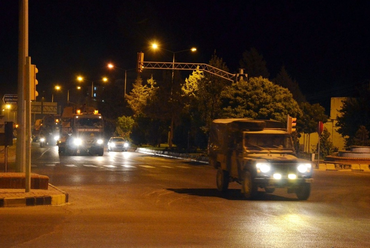 Afrın Sınırına Fırtına Obüsü Sevkiyatı Yapıldı