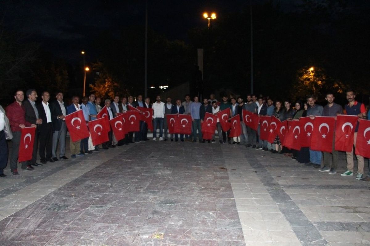 Ağrı\'da "Bu Bayrak Bize Emanet" Projesi