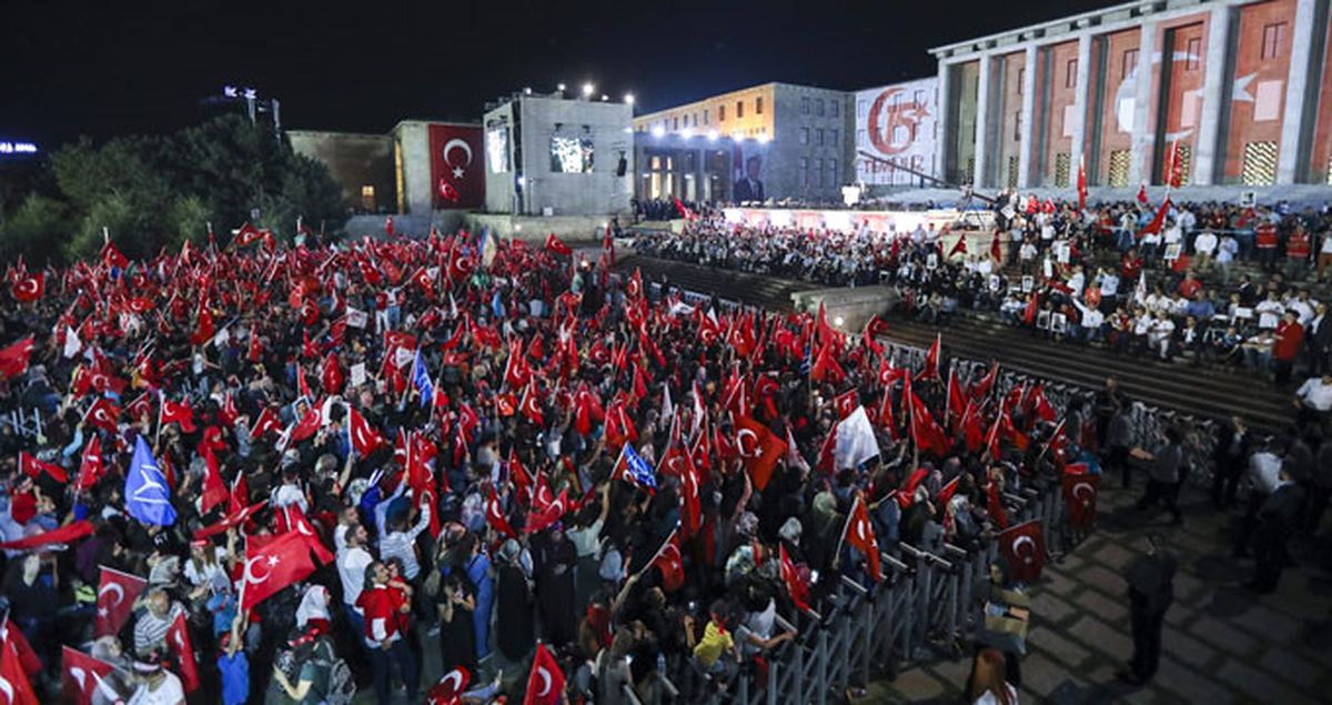 Ankara'da 15 Temmuz Kızılay Meydanı'nda Mahşeri Kalabalık