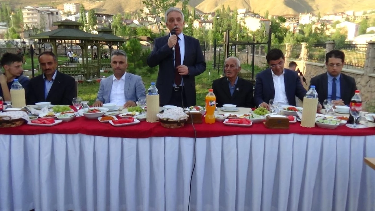 Asp Şehit Aileleri ve Gazilere Yemek Verdi