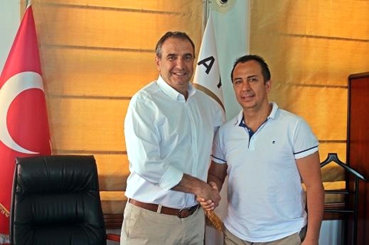 Ayvalıklı Voleybol Antrenörü Oğuz Milli Takıma Seçildi