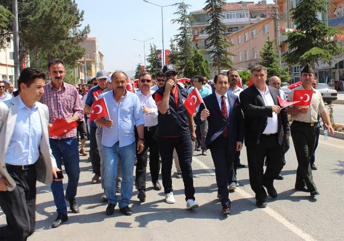Beylikova\'da 15 Temmuz Yürüyüşü