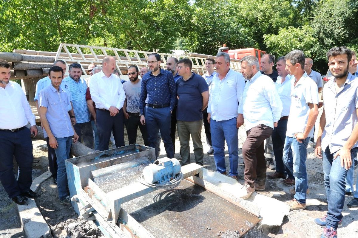 Bir İlçeyi İhya Edecek Su Bin Metreden Fışkırdı