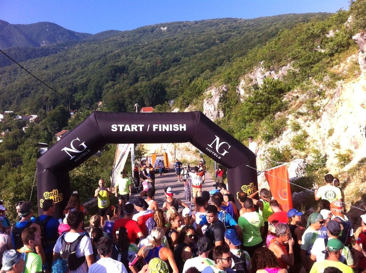 Bursa\'da \'Uludağ Ultra Maratonu\' Koşusu Renkli Görüntülere Sahne Oldu