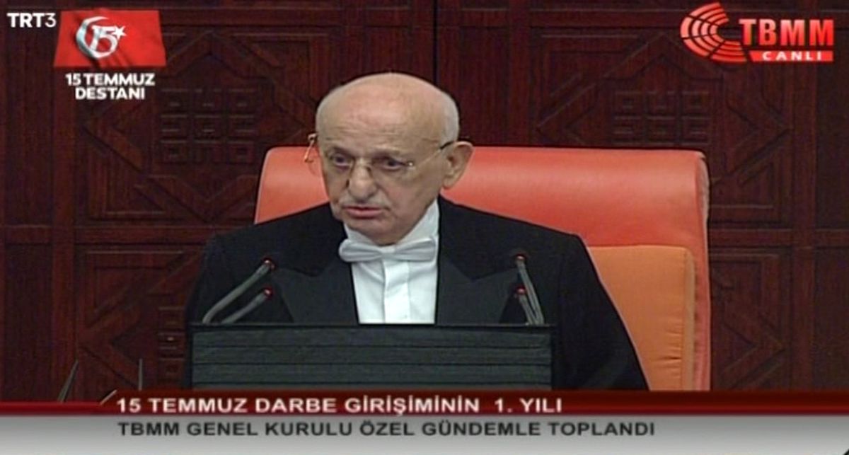 Bütün Meclis Nene Hatun\'du, Sütü Imam\'dı"